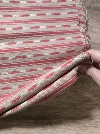 Retal de tela beige y rosa