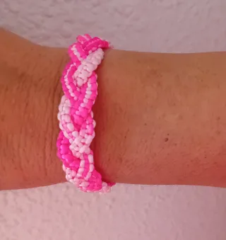 Pulsera trenzada combinada rosa y blanca