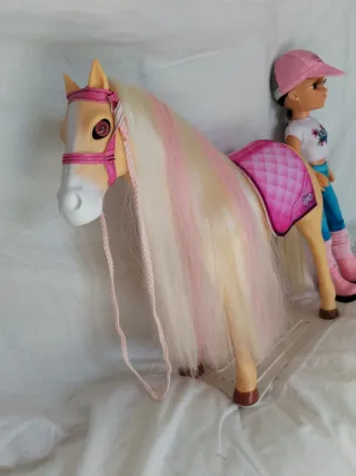 Nancy y caballo equitación