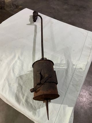 Vecchia Lampada a Olio Ruggine