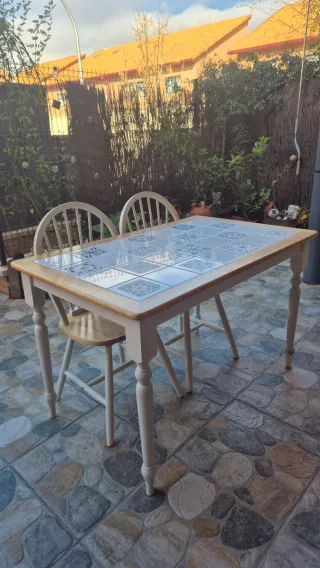 Mesa de cocina madera + 4 sillas