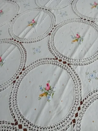 Tovaglia ricamata a mano 250x130 cm