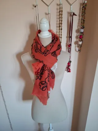 Sciarpa scialle in lana arancione