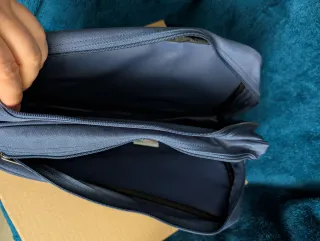 Lote de mochilas Reebok y Xiaomi.