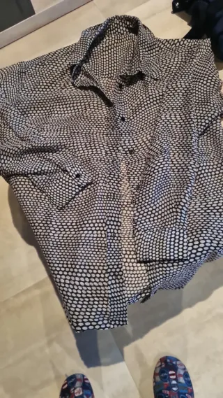 Blusa blanca con perlas