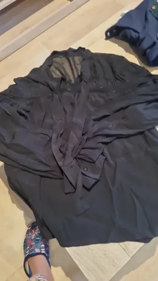 Blusa blanca con perlas