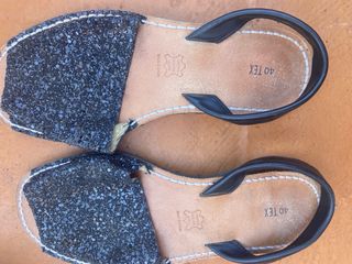 Sandalias mujer negras brillantes talla 40