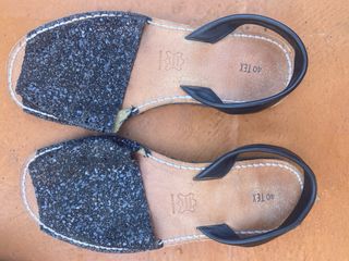 Sandalias mujer negras brillantes talla 40