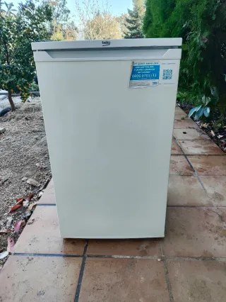 Nevera Beko pequeña