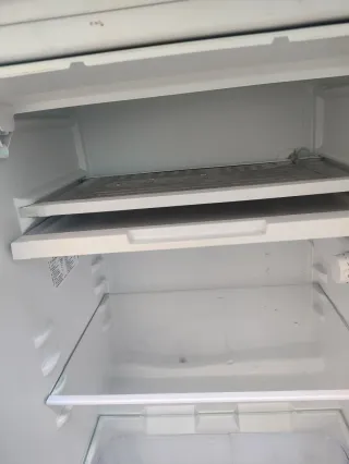 Nevera Beko pequeña