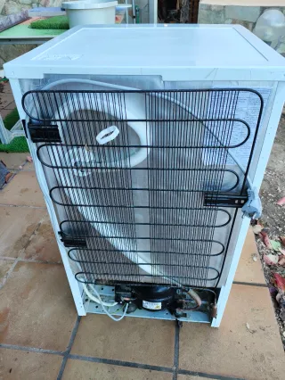 Nevera Beko pequeña