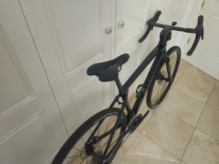 2025 Bicicleta Gravel Carbono GRX 810