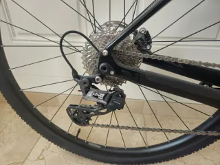 2025 Bicicleta Gravel Carbono GRX 810