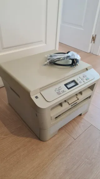 Stampante laser multifunzione Brother DCP-7055