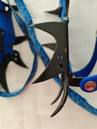 Piolet Petzl e ramponi Simond