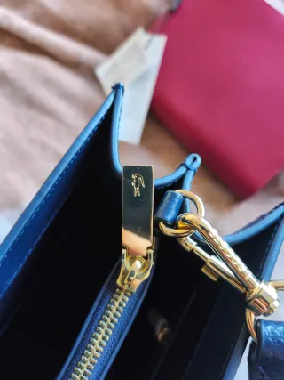 Bolso Lacoste Azul Marino y Dorado