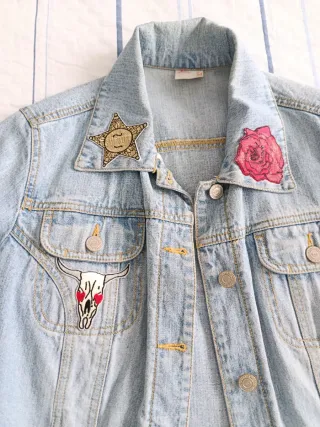 Cazadora vaquera con parches