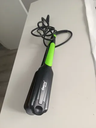 Plancha de pelo Geemy GM-2917