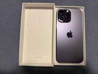 iPhone 14 Pro Max Morado Oscuro