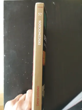 DESCONOCIDOS: Premio EDEBÉ de Literatura Juveni...