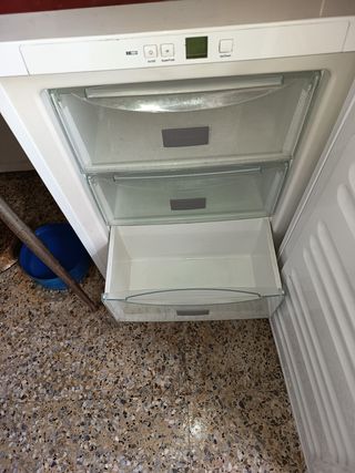 Congelador Vertical Liebherr No Frost