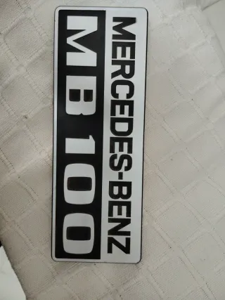 Anagrama Mercedes Benz MB 100