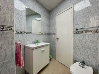 SE VENDE PISO 4 HABITACIONES