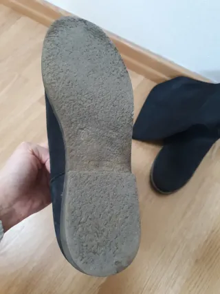 Stivali scamosciati neri, Scinti vera pelle