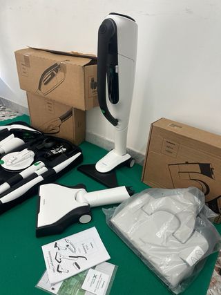 Folletto VK7s completa di tutto in garanzia