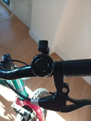 Bicicleta infantil WST 18pulgadas usada dos vece