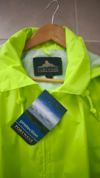 Chubasquero cortavientos Portwest amarillo Talla L