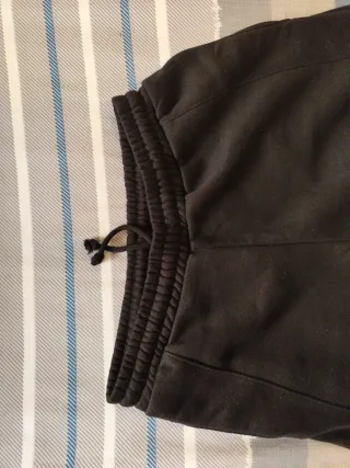 Pantalón jogger negro