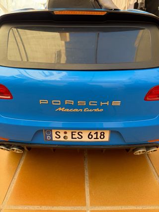Coche teledirigido Porsche azul
