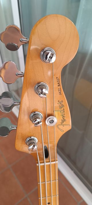 Bajo Jazz Bass Player II Modificado Activo