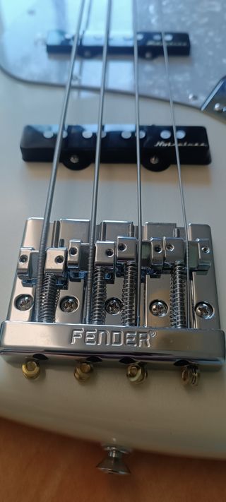 Bajo Jazz Bass Player II Modificado Activo