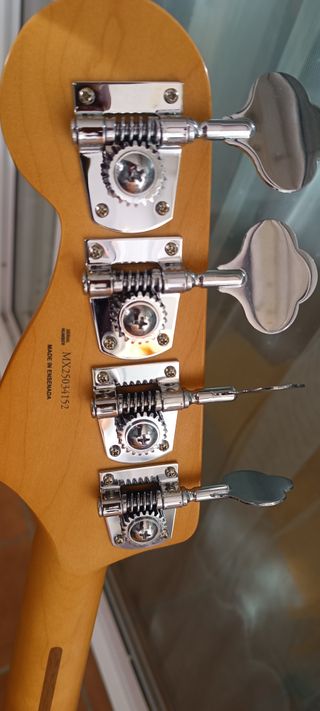 Bajo Jazz Bass Player II Modificado Activo