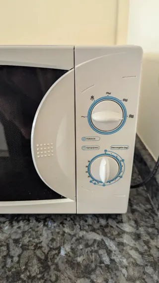 Microondas blanco