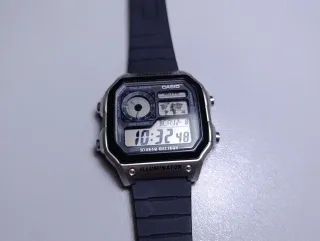 Reloj Casio AE 1200 WH