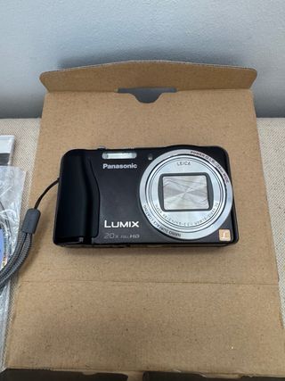 Panasonic Lumix ZS19