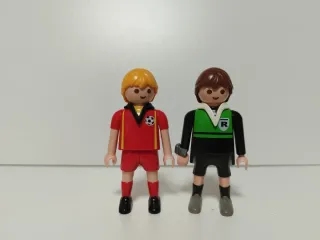 Lote Playmobil: Árbitro y Jugador Fútbol