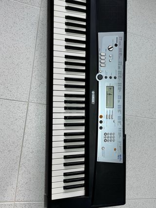 Teclado Electrónico Yamaha Portátil