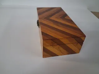 Caja de madera marquetería artesanal