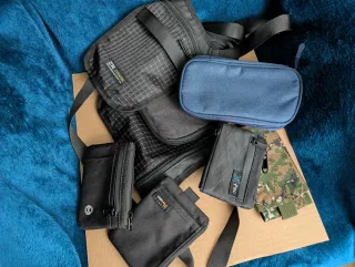 Lote Carteras y Pouchs Varios