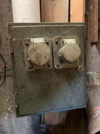 Cajas Eléctricas Antiguas