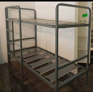 Letto a castello + 2 materassi
