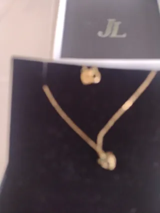 Colgante oro corazón esmeralda