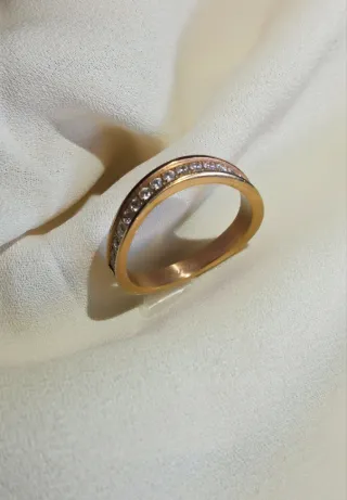 Fedina donna con zirconi colorazione oro giallo