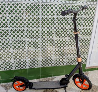 Patinete Tijuana Negro y Naranja