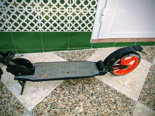 Patinete Tijuana Negro y Naranja