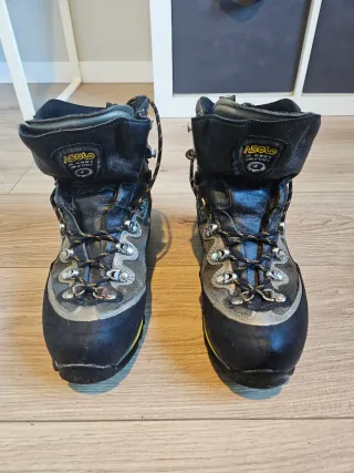 Botas de montaña Asolo. Hombre. ¡EN BUEN ESTADO!